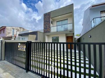 Casa · 143m² · 3 Quartos · 2 Vagas · Sobrado perto do mar em Praia de leste