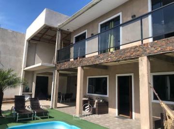 Casa · 220m² · 3 Quartos · 4 Vagas · Sobrado 03 quartos com piscina no Inajá