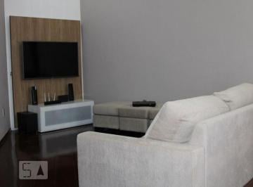 Esta casa é uma excelente opção para quem busca conforto e praticidades. Com um · Casa à Venda - Vila Brandina, 3 Quartos, 380 m2