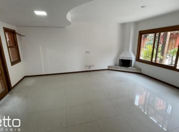 Casa · 272m² · 4 Quartos · 2 Vagas · Casa em condomínio com 3 dormitórios, suíte, lavabo e 2 vagas.