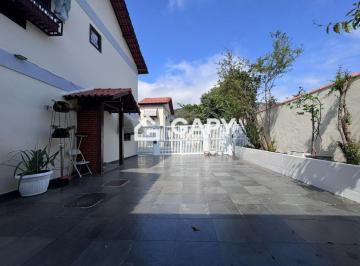 Casa · 104m² · 3 Quartos · 1 Vaga · Casa Duplex Reformada com 3 Quartos no Loteamento Boa Vista – Niteroi- 880.000,00