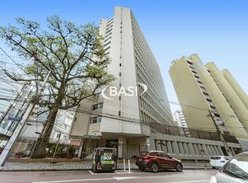 Apartamento · 134m² · 3 Quartos · 1 Vaga · AMPLO APARTAMENTO NO CENTRO DE CURITIBA COM 03 DORMITORIOS E UMA VAGA DE GARAGEM, EM ANDAR ALTO E LI