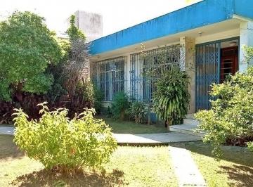 Casa · 252m² · 5 Quartos · 2 Vagas · Casa em Glória