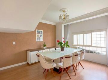 Casa · 175m² · 3 Quartos · 3 Vagas · Casa de 3 dormitórios à venda no Bairro Azenha, Porto Alegre.