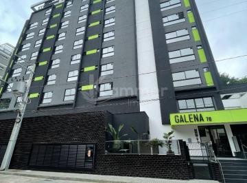 Foto 01 · Apartamento à venda no Centro de Blumenau-SC: 1 quarto, 2 banheiros, 1 vaga de garagem, 36,75 m² de 