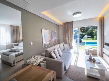 Casa · 72m² · 3 Quartos · 2 Vagas · Casa de 72m² na Armação