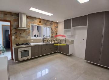 Casa · 210m² · 3 Quartos · 4 Vagas · Sobrado em Santana Locação