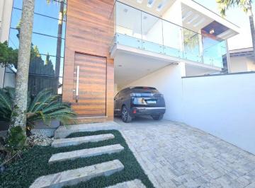 Casa · 240m² · 3 Quartos · 2 Vagas · Casa em Dom Bosco, Itajaí/SC de 240m² 3 quartos para locação R$ 9.000,00/mes