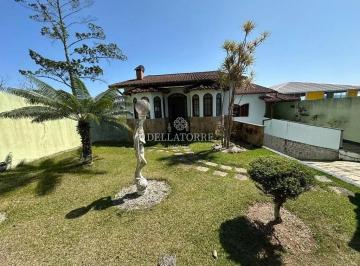Casa · 284m² · 3 Quartos · 3 Vagas · Casa em Fazendinha, Teresópolis/RJ de 284m² 3 quartos à venda por R$ 890.000,00