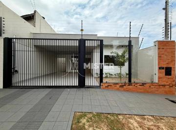 Casa · 105m² · 3 Quartos · 2 Vagas · CASA COM SUÍTE E DOIS QUARTOS NO JARDIM MONTE CARLO EM MARINGÁ