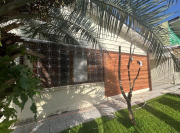 Casa · 110m² · 3 Quartos · 2 Vagas · Casa em Santa Mônica, Florianópolis/SC de 110m² 3 quartos para locação R$ 5.600,00/mes