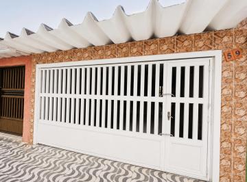 Casa de 2 quartos, Praia Grande · Casa de 84 m² com 2 quartos para aluguel na Vila Mirim