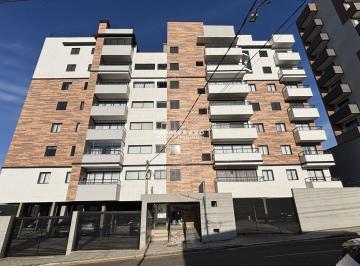 Apartamento · 130m² · 3 Quartos · 2 Vagas · Cobertura triplex no centro de São José, semi mobiliada, para venda ou locação
