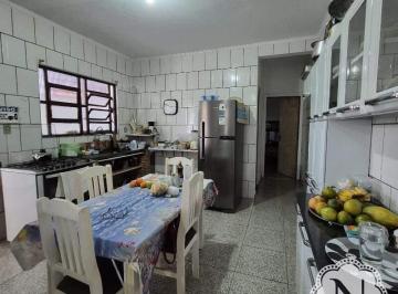 Casa · 66m² · 2 Quartos · 2 Vagas · Casa à venda com 2 quartos no bairro Loty 