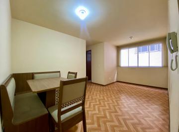 Apartamento de 2 quartos, Curitiba · Duas quadras do terminal do Pinheirinho!