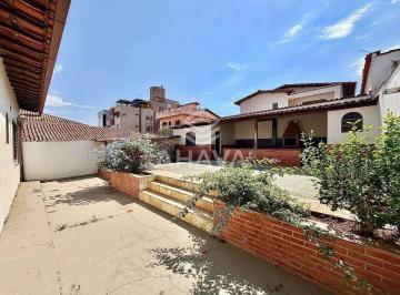 Casa · 171m² · 3 Quartos · 3 Vagas · Casa com 3 Quartos à Locação, 3 Vagas, 171m², Bairro Itapoã, próximo à Avenida Portugal