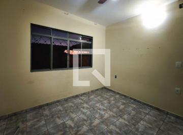 Localizada no charmoso bairro Jardim Samambaia, esta casa oferece uma oportunida · Casa à Venda - Jardim Samambaia, 2 Quartos, 300 m2
