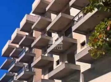 Comercial · 842m² · Oportunidade Única para Investidores: Prédio Inteiro na Quadra da Praia do Forte, Cabo Frio