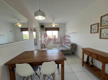 Apartamento · 47m² · 2 Quartos · 1 Vaga · Apartamento 2 Dormitórios – Próximo à Praia Martim de Sá