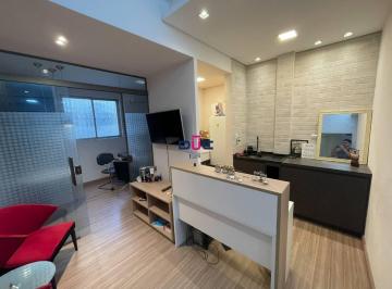 a66668d37f94a90252fa52c6082a41cb667b3725 · Sala comercial mobiliada e reformada no Centro de Santos
