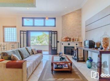 Casa · 350m² · 4 Quartos · 4 Vagas · Linda casa de 04 dormitórios com vista livre no Bairro Teresópolis