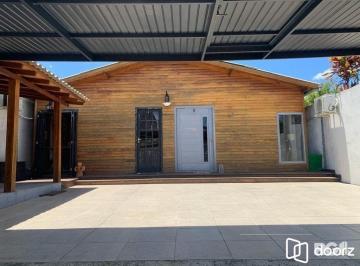 Casa · 150m² · 5 Quartos · 3 Vagas · Terreno/ Casa com vaga para 3 carros no bairro Sarandi, em Porto Alegre, RS