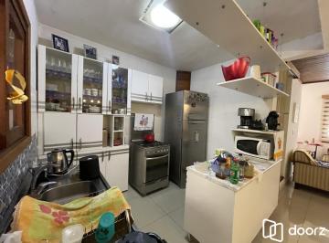 Casa · 159m² · 3 Quartos · 2 Vagas · Casa Sobrado semi mobiliada com 3 dormitórios e vaga no Bairro Jardim Floresta