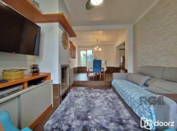 Casa · 233m² · 4 Quartos · 3 Vagas · Casa 4 quartos no bairro Partenon, em Porto Alegre