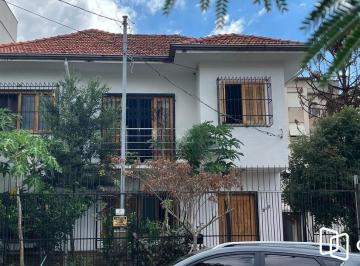 Casa · 215m² · 4 Quartos · 4 Vagas · Casa de 4 dormitórios no bairro Santo Antônio, Porto Alegre