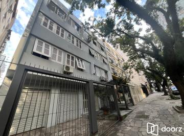 Apartamento · 59m² · 2 Quartos · 1 Vaga · Apartamento de 2 quartos e 1 vagas de garagem no bairro Independência em POA