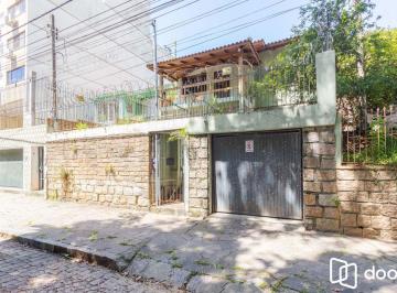 Casa · 380m² · 3 Quartos · 1 Vaga · Casa 3 quartos, com vaga e terraço no bairro Jardim São Pedro