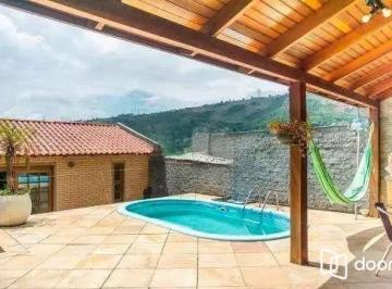 Casa · 180m² · 3 Quartos · 6 Vagas · Casa à venda - em Morro Santana