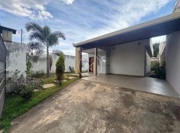 Casa · 120m² · 3 Quartos · 2 Vagas · Casa com 3 quartos para Locação no Bairro Pousada Del Rey – Igarapé/MG