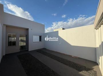 Casa · 125m² · 2 Quartos · 1 Vaga · Casa com 2 quartos sendo 1 suíte disponível para venda no bairro Laranjeiras em Uberlândia-MG.