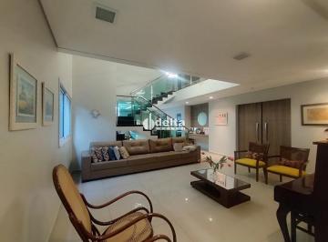 Casa · 460m² · 4 Quartos · 4 Vagas · Casa com 4 quartos sendo 3 suíte disponível para venda no bairro Jardim Sul em Uberlândia-MG