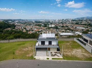 Casa · 320m² · 3 Quartos · 4 Vagas · Condomínio Bosque do Horto - Casa com 3 suítes e vista permanente no Bosque do Horto