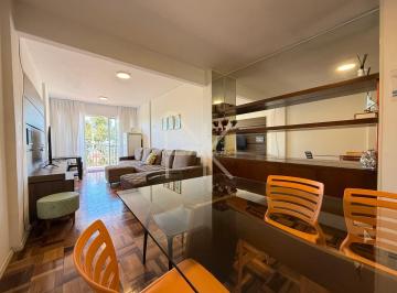 Apartamento · 125m² · 4 Quartos · 2 Vagas · Apartamento Vintage com Vista para o Mar no Centro de Piçarras 125 m² privativos | 4 dormitórios | 1