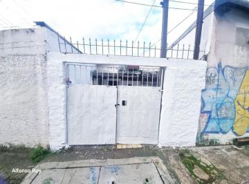Casa · 130m² · 1 Quarto · 1 Vaga · Casa de 01 dormitório