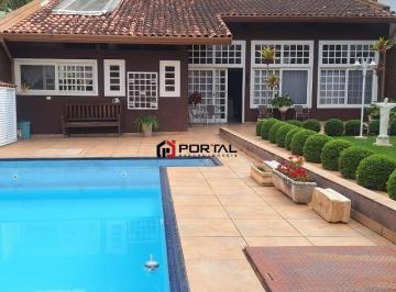 Casa · 211m² · 1 Quarto · 2 Vagas · Casa charmosa e aconchegante no São Paulo II. Semi - Térrea!