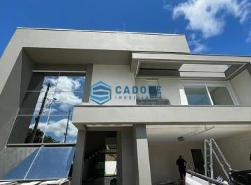 Casa · 263m² · 3 Quartos · 2 Vagas · CASA TRÊS SUÍTES DE ALTO PADRÃO