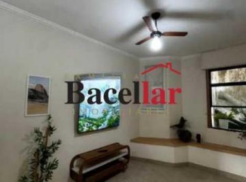 Apartamento · 33m² · 1 Quarto · Apartamento : / Residencial / Urca