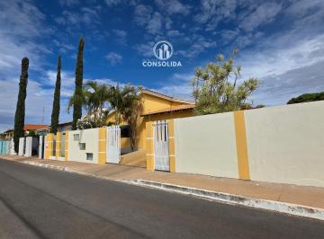Casa de 3 quartos, Vicente Pires · CASA COM 3 QUARTOS + ÁREA GOURMET + UM LOTE GRAMADO EM VICENTE PIRES