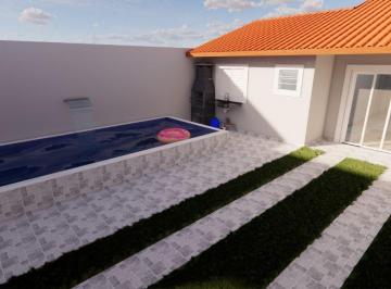 Casa de 2 quartos, Itanhaém · Casa com piscina e churrasqueira em Itanhaém.