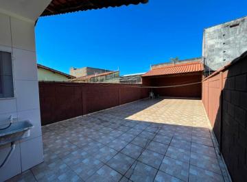 Casa de 2 quartos, Itanhaém · Casa com 2 quartos e espaço para piscina em Itanhaém.