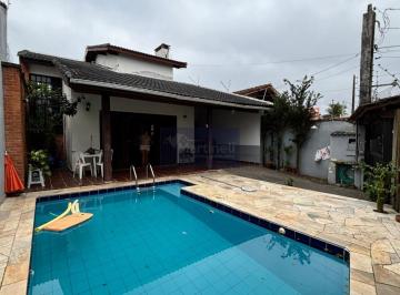 Foto 01 · Imperdível Casa em Itanhaém-SP - 4 quartos, 4 suítes, 3 vagas de garagem - Imperdível!