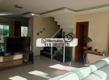 Casa de 3 quartos, São Paulo · Sobrado no Parque Guarapiranga com 210m²