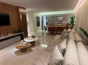 Apartamento de 4 quartos, Brasília · OPORTUNIDADE: Lindo apartamento 04 suítes, reformado, na melhor região de Brasília