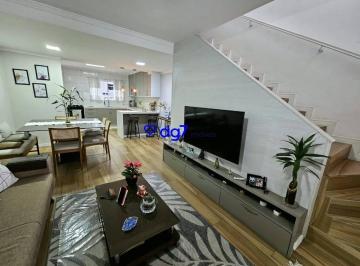 Casa · 103m² · 2 Quartos · 1 Vaga · Linda casa a poucos minutos do metrô