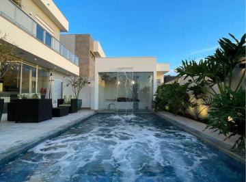 Casa de 3 quartos, Brasília · Casa com 320 mts², 3 quartos- piscina em Chácara Santa Maria, Jardim Botânico DF