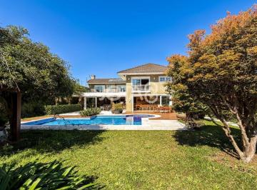 Casa · 422m² · 5 Quartos · 6 Vagas · CASA DE ALTO PADRÃO COM 5 SUÍTES E PISCINA EM SANTA FELICIDADE